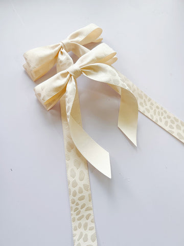 Beige Crackle Long Tailed Hair Bow
