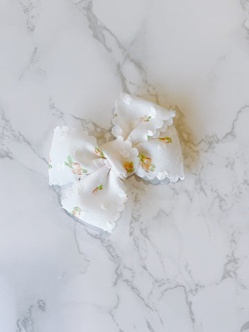 Scallopped Floral Hair Bow