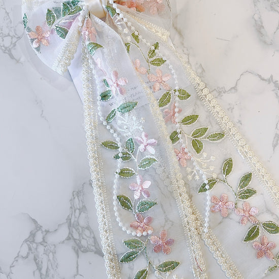 English Tea Lace Bow with pearls