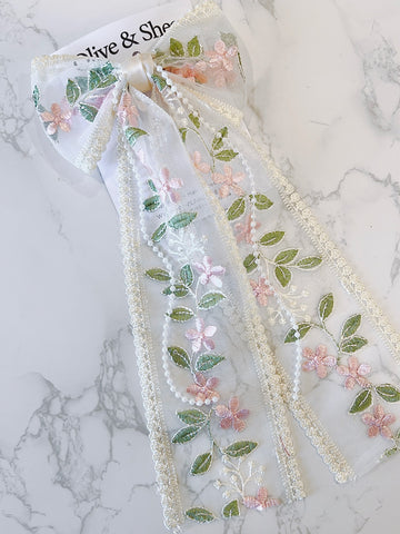 English Tea Lace Bow with pearls