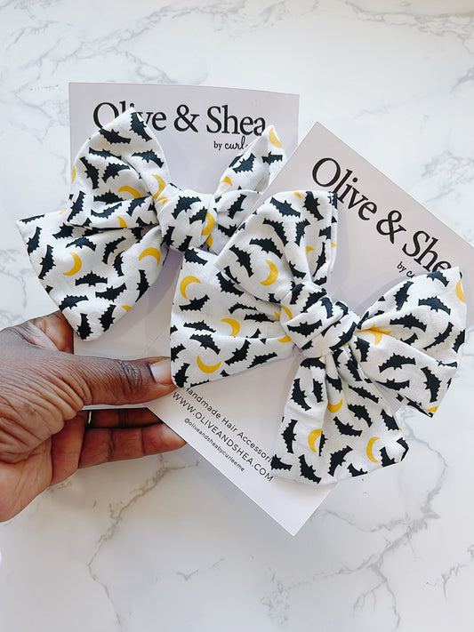 Bats & Moon Knot Hair Bow