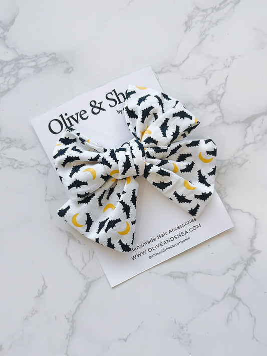 Bats & Moon Knot Hair Bow