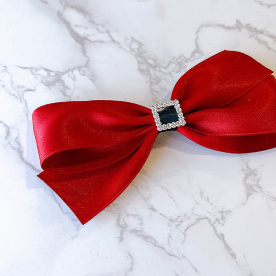 Santa's Girl Hair Bow | Olive & Shea