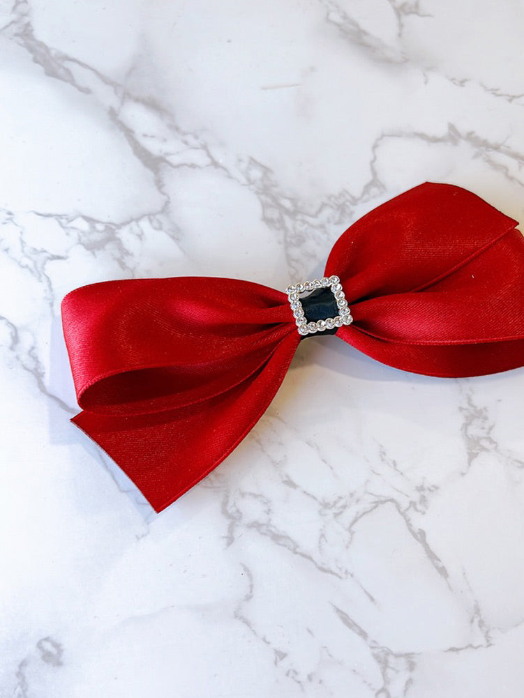 Santa's Girl Hair Bow | Olive & Shea