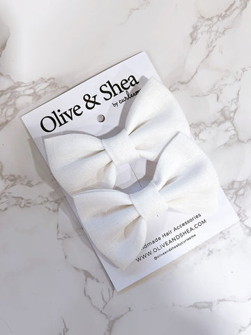 White Classic Linen Bow Set