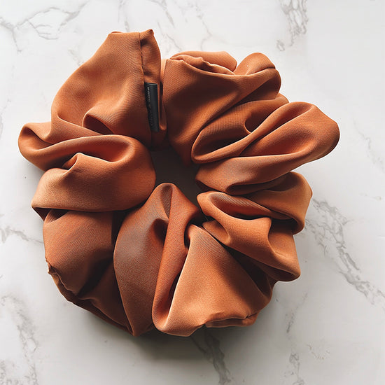 Gilda Jumbo Scrunchie