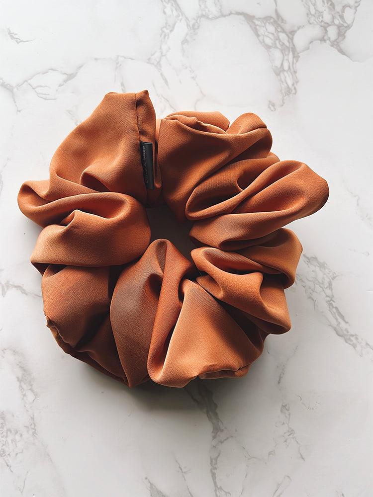Gilda Jumbo Scrunchie