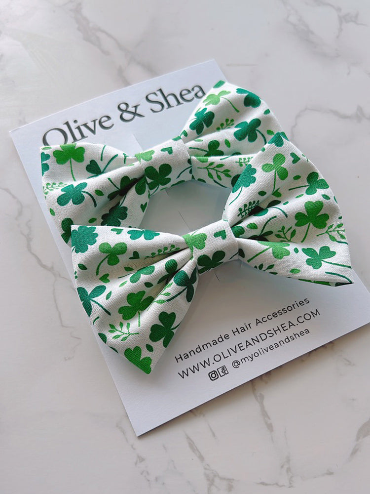 Shamrock pigtail bow set