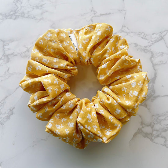 Anna Floral Petite Scrunchie