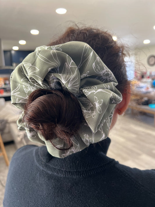 Dreamer Scrunchie