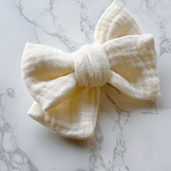 Beige Chunk Knot Bow