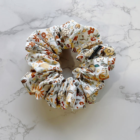 Ari Floral Petite Scrunchie