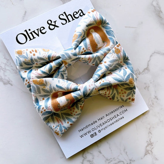 Our Lady of Lourdes Bow Set