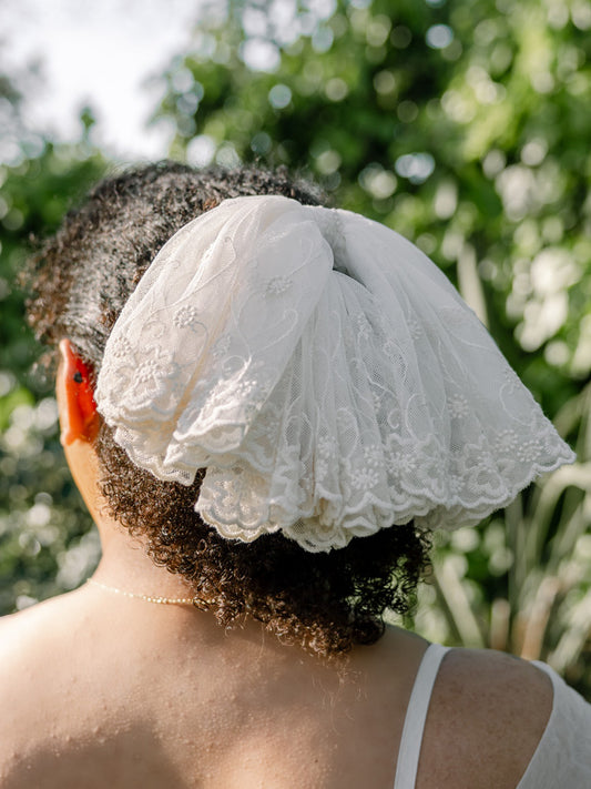 Bridal Lace Flow bow