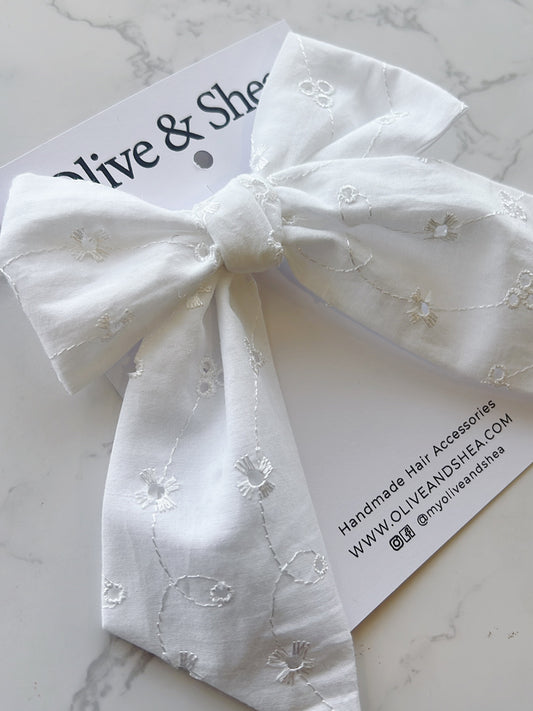Lace Hand Tied Hair Bow